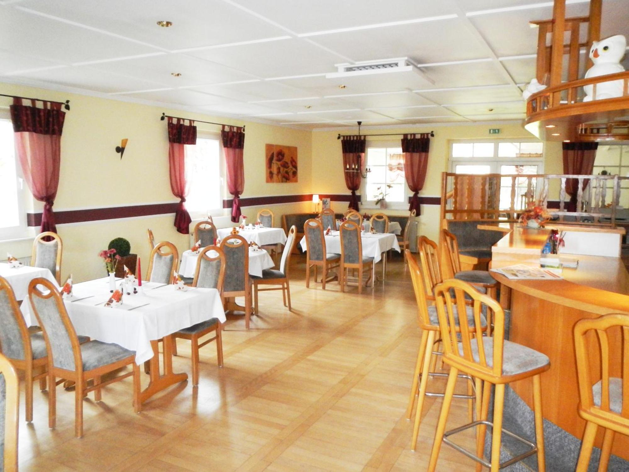 Kastanienhof Hotel Garni Zinnowitz Kültér fotó