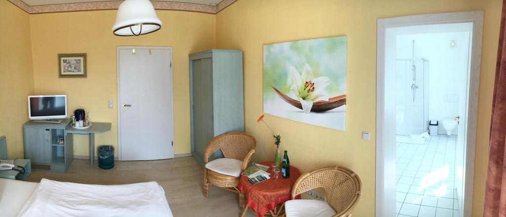 Kastanienhof Hotel Garni Zinnowitz Kültér fotó