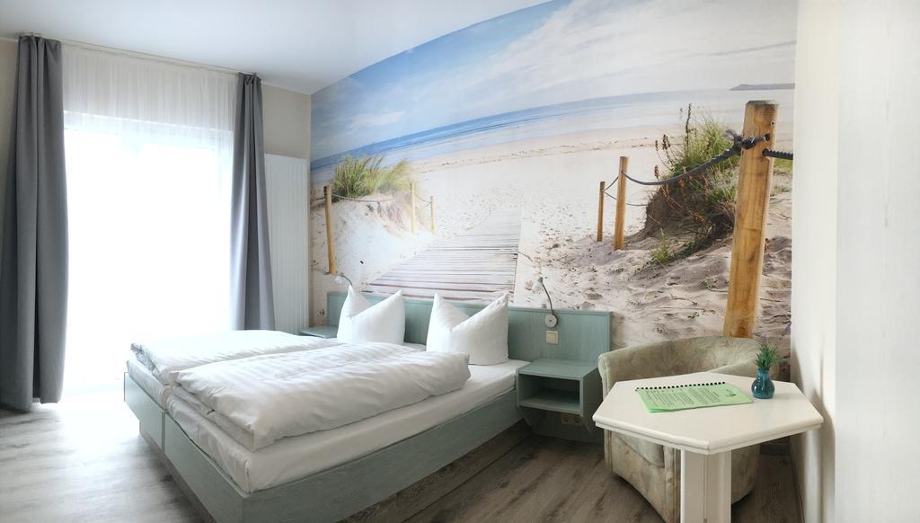Kastanienhof Hotel Garni Zinnowitz Kültér fotó
