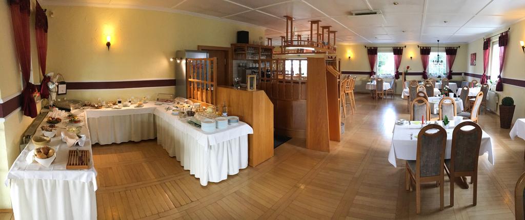 Kastanienhof Hotel Garni Zinnowitz Kültér fotó